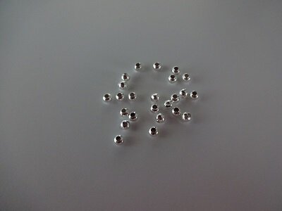 Metalen kralen verzilverd 2mm
