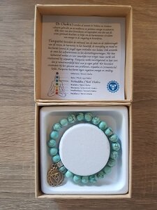 Dames armband Turquoise 8 mm met Chakra bedel