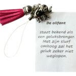 Olifantje met fuchsia kwastje