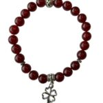 Dames armband Carneool 8 mm met klaver bedel