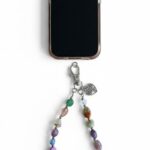 Telefoonkoord met multicolor natuursteen kralen